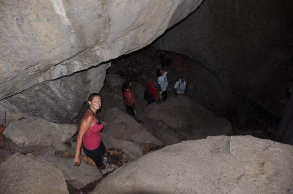 Entrando em caverna no Parque Estadual da Pedra da Boca, na Paraíba, fronteira com Passa e Fica - RN